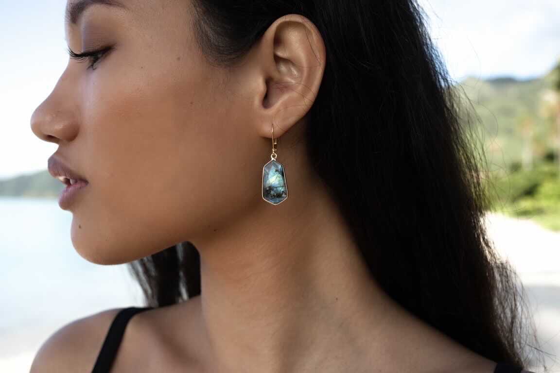 Dea Earrings - Moonstone